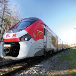 Bilden visar Alstoms så kallade hybridtåg Regiolis i SNCF:s tjänst. Foto: Alstom, kredit Yannick Hauwelle