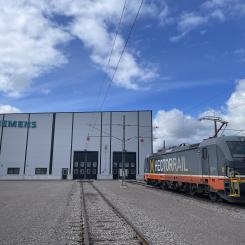 Exteriör Siemens Mobilitys lokverkstad i Hallsberg. Foto: Siemens