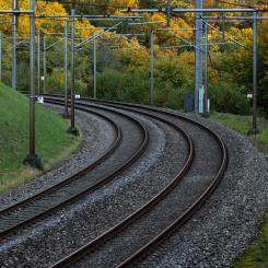 Ett stort underhållsarbete på Västra Stambanan väntar skaraborgs tågpendlare. Foto: pascal meier/unsplash