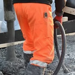 Det går åt cirka 150 000 kubikmeter betong på sträckan mellan Umeå och Skellefteå. Foto: Trafikverket