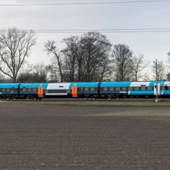 Västtrafiks nya tåg transporteras från hamnen i Trelleborg till Alstoms anläggning i Tillberga, Västerås. Där väntar ett omfattande testprogram. Foto: Kasper Dudzik.