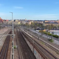 Trafikverket byter spår mellan Karlbergs plattformar och med Essingeledens broar. Foto: Trafikverket