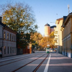 Spårväg - snart verklighet på Uppsalas gator. Visionsbild: White