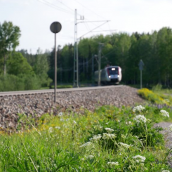 Ny app varnar trafikanter för tåg vid oskyddade plankorsningar. Foto: Trafikverket