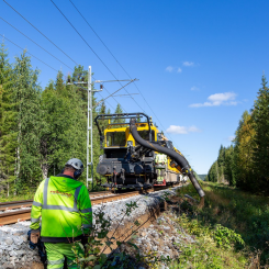 Railcares entreprenadverksamhet arbetar med två parallella projekt på järnvägar i norr. Foto: Railcare