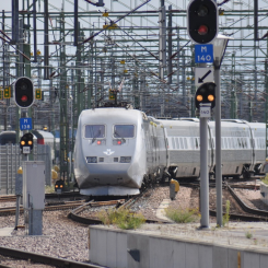Trafikverket måste bli bättre på att evakuera tåg som blivit stillastående kräver regeringen. Arkivbild