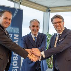 Zdeněk Sváta, Jan Harder (Škoda Group) och Erik Norling (SL/Region Stockholm) Foto: SL