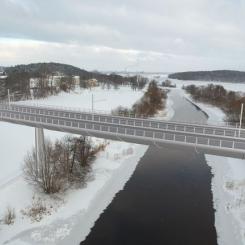 Bron över Fyrisån ska koppla samman Uppsalas sydöstra och sydvästra delar med den nya tågstationen som ska byggas i Bergsbrunna.