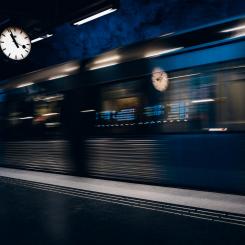 Trafikförvaltningen har skickat en bruttolista med förslag på trafikförändringar för 2026 till remissinstanserna. Foto: hoch3media/unsplash