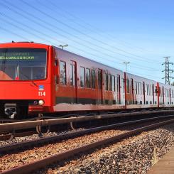 Dessa M100 -tåg pensioneras och istället köps M400-modellen. Foto: HKL