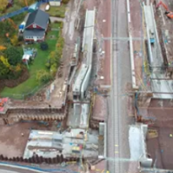 Genom att bygga ett så kallat partiellt dubbelspår i Väse blir det möjligt för tre tåg att mötas på stationsområdet. Foto: Trafikverket
